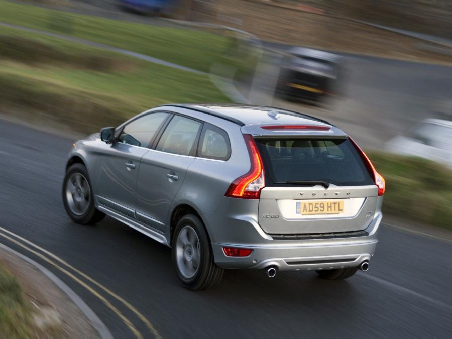  Volvo XC60 R-Design 2009 года  (UK) (фото 7 из 29)